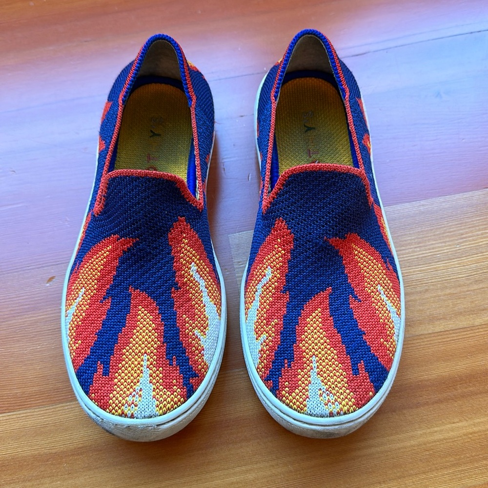 Rothy’s size 2 flame